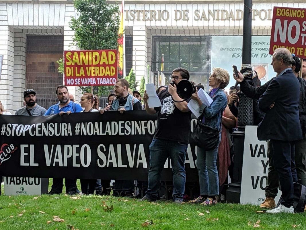 Manifestacion vapeadores ministerio sanidad